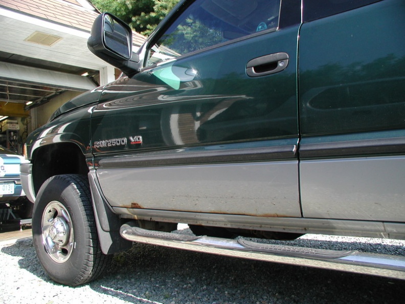 Ram_2500_2010_11.sized.jpg