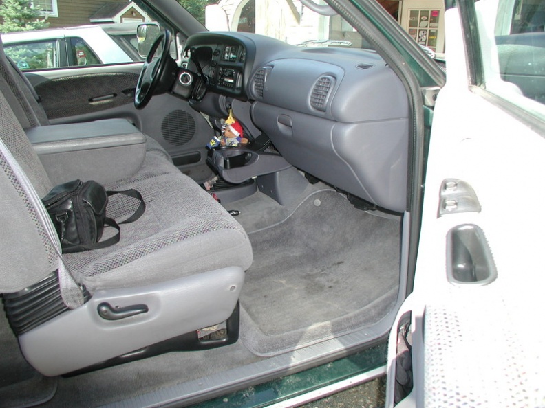 Ram_2500_2010_4.sized.jpg